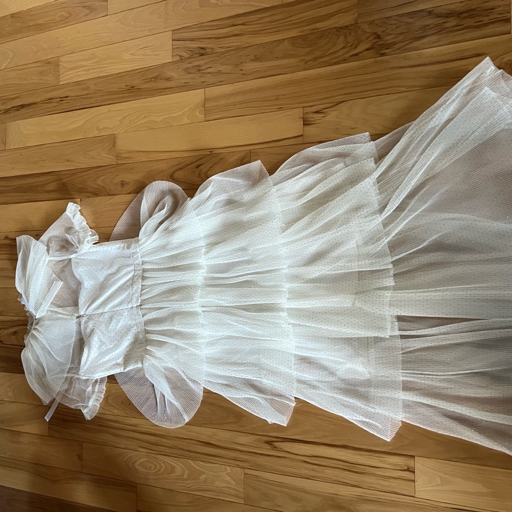 Betsey Johnson Full-Length White and Gold Tiered Dress - Picture 9 of 12